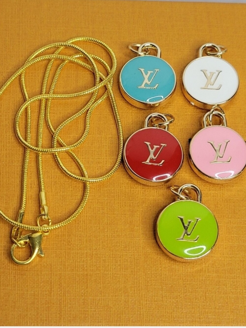 6 Pc. LV Double Sided Zipper Pulls, Gold Plated 18" Chain